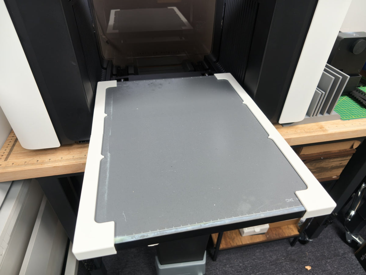 Omni Bracket System XL installed on the xTool O1 Omni Standard Baseplate