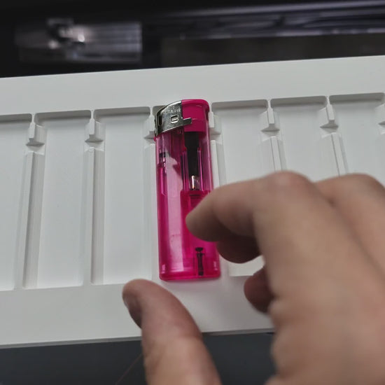 Electronic Lighter Jig in use on the xTool O1 Omni
